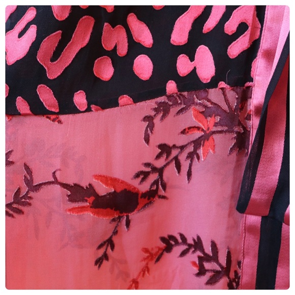 ALICE + OLIVIA Jeannie Tie Neck Blouse - Picture 9 of 12